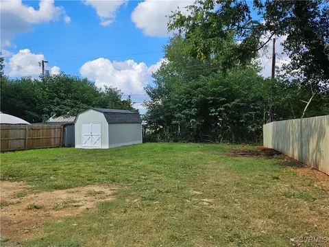 Exterior - 2940 Springview Dr, Richmond, VA 23234 photo 8 of 9