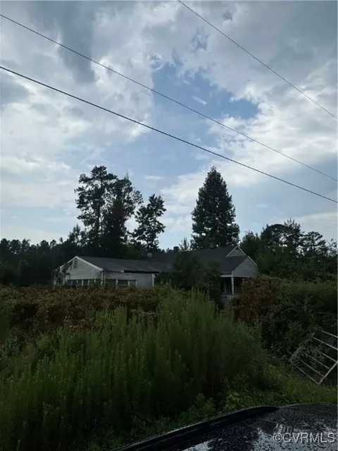 19382 Pine Tree Rd, Yale, VA 23897