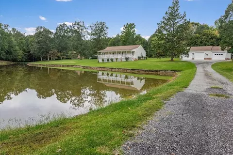 3528 Maple Ridge Ln, North Prince George, VA 23860