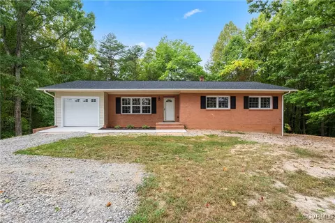 643 Sheppards Rd, Farmville, VA 23901