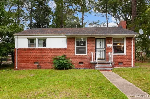 2117 Colston St, Petersburg, VA 23805