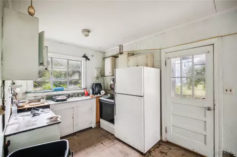 Kitchen - 5754 York Haven Ln, Gloucester, VA 23061 photo 1 of 1