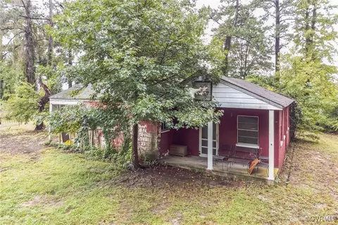 Exterior - 5754 York Haven Ln, Gloucester, VA 23061 photo 1 of 4