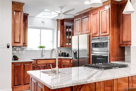 Kitchen - 10 E Clay St, Richmond, VA 23219 photo 4 of 6
