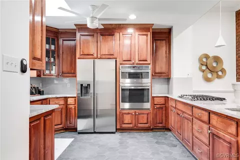 Kitchen - 10 E Clay St, Richmond, VA 23219 photo 3 of 6