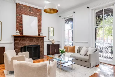 Living - 10 E Clay St, Richmond, VA 23219 photo 1 of 2