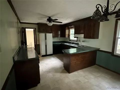 Kitchen - 20602 River Rd, Sutherland, VA 23885 photo 1 of 2