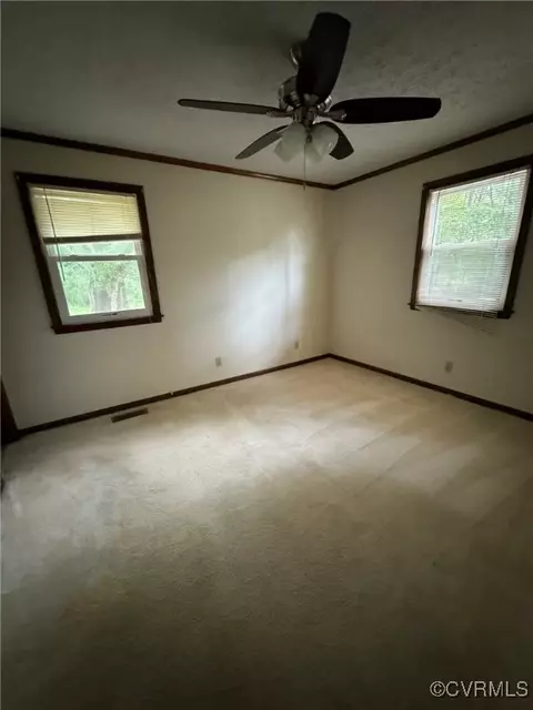 Bedroom - 20602 River Rd, Sutherland, VA 23885 photo 1 of 3
