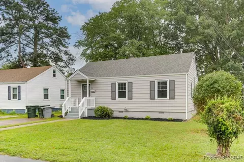 381 Wheeler Ave, Hampton, VA 23661 photo 4