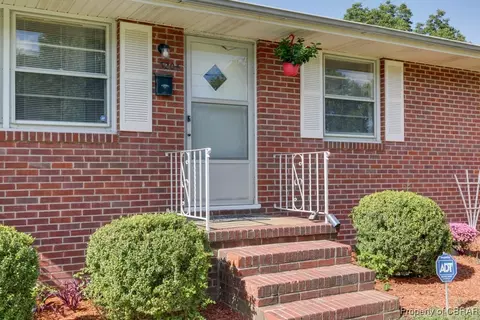 3204 W Weaver Rd, Hampton, VA 23666 photo 5