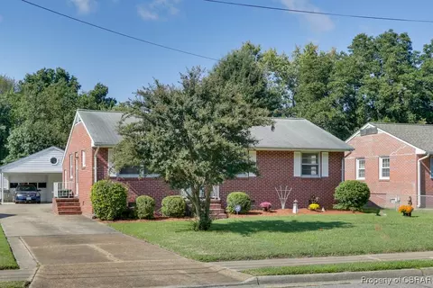 3204 W Weaver Rd, Hampton, VA 23666