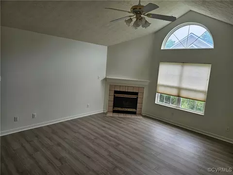 Living - 1315 Tannery Cir, Midlothian, VA 23113 photo 4 of 4