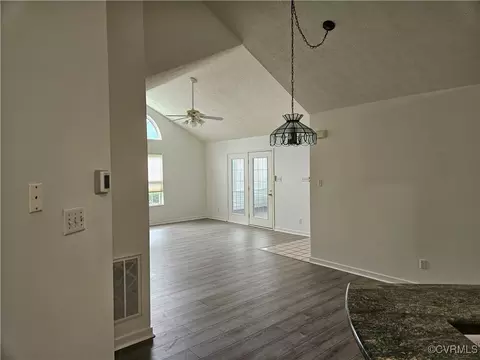 Living - 1315 Tannery Cir, Midlothian, VA 23113 photo 2 of 4