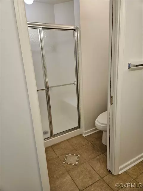 Bath - 1315 Tannery Cir, Midlothian, VA 23113 photo 2 of 3