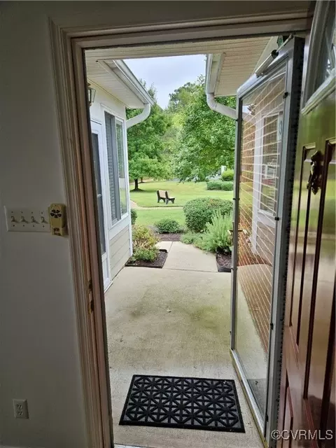 Entry Way - 1315 Tannery Cir, Midlothian, VA 23113 photo 1 of 5