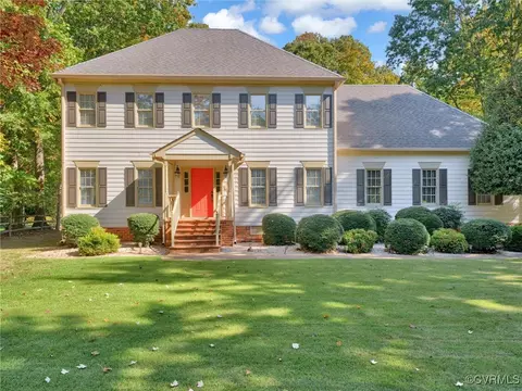12801 Nightingale Dr, Chester, VA 23836