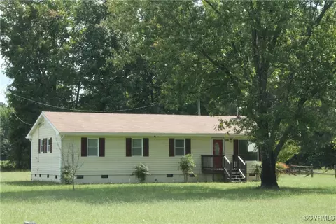 18251 Givens Ln, Stony Creek, VA 23882
