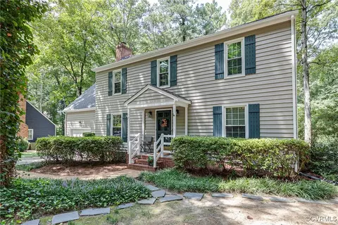 Exterior - 2913 Fox Chase Dr, Midlothian, VA 23112 photo 3 of 7