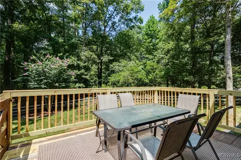 Exterior - 2913 Fox Chase Dr, Midlothian, VA 23112 photo 5 of 7