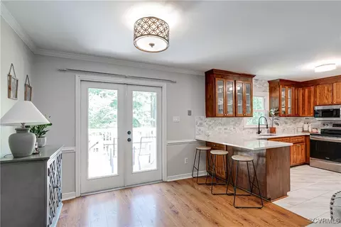 Entry Way - 2913 Fox Chase Dr, Midlothian, VA 23112 photo 2 of 3