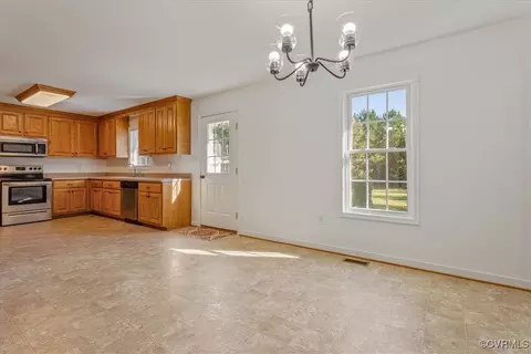 12827 White Oak Rd, Dewitt, VA 23840 photo 10