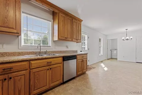 12827 White Oak Rd, Dewitt, VA 23840 photo 9