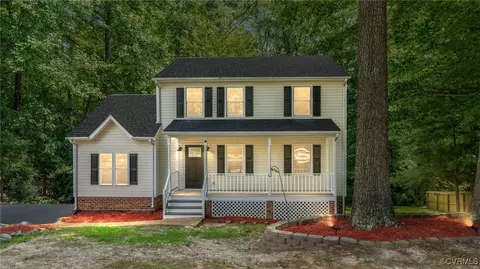 14303 Sonnenburg Dr, Chester, VA 23831