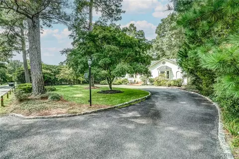 8 Westham Pkwy, Henrico, VA 23229 photo 3