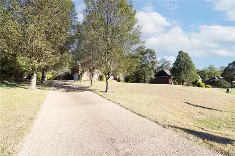 10649 Michmar Dr, Chester, VA 23831