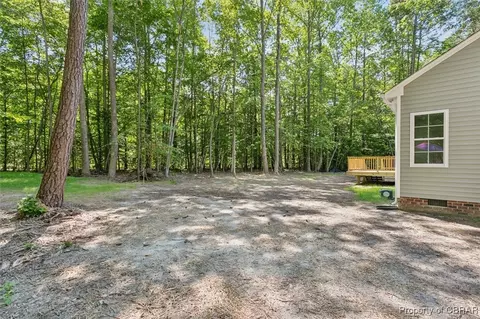 Exterior - 5909 Mill Race Pl, Gloucester, VA 23061 photo 6 of 7