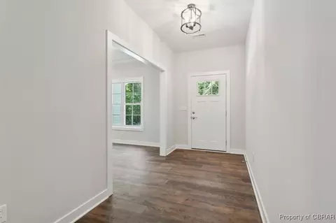 Entry Way - 5909 Mill Race Pl, Gloucester, VA 23061 photo 3 of 4
