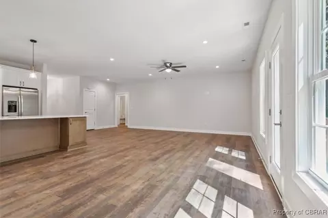 Living - 5909 Mill Race Pl, Gloucester, VA 23061 photo 5 of 6