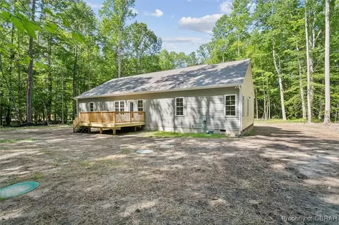 Exterior - 5909 Mill Race Pl, Gloucester, VA 23061 photo 7 of 7