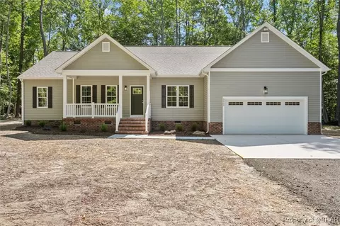 Exterior - 5909 Mill Race Pl, Gloucester, VA 23061 photo 4 of 7