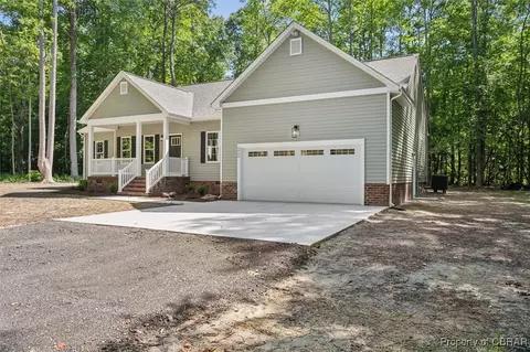 Exterior - 5909 Mill Race Pl, Gloucester, VA 23061 photo 3 of 7