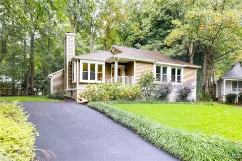 14304 Woods Walk Ln, Midlothian, VA 23112