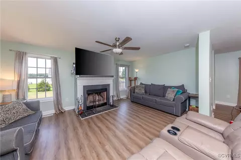 226 Pointers Dr, West Point, VA 23181 photo 5