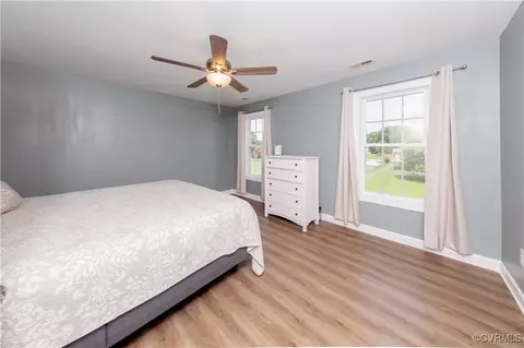 226 Pointers Dr, West Point, VA 23181 photo 14