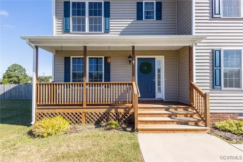 226 Pointers Dr, West Point, VA 23181 photo 2