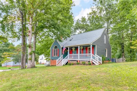 Exterior - 7011 Spring Trace Ter, Midlothian, VA 23112 photo 12 of 13