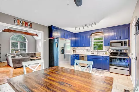 Kitchen - 7011 Spring Trace Ter, Midlothian, VA 23112 photo 1 of 4