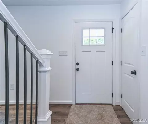 Entry Way - 315 Riverside Dr, Lanexa, VA 23089 photo 1 of 3
