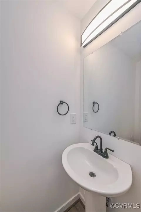 Bath - 315 Riverside Dr, Lanexa, VA 23089 photo 1 of 5