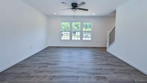 Living - 315 Riverside Dr, Lanexa, VA 23089 photo 2 of 3