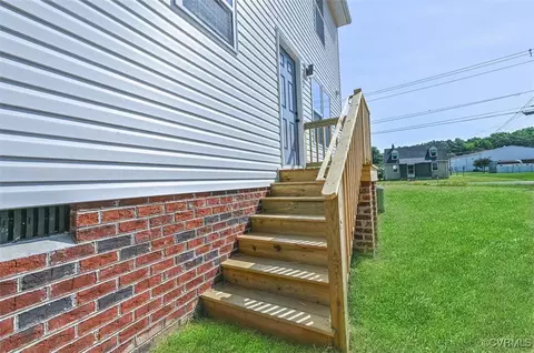 Exterior - 315 Riverside Dr, Lanexa, VA 23089 photo 4 of 4