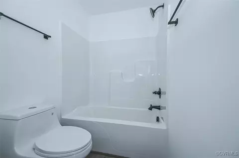 Bath - 315 Riverside Dr, Lanexa, VA 23089 photo 4 of 5