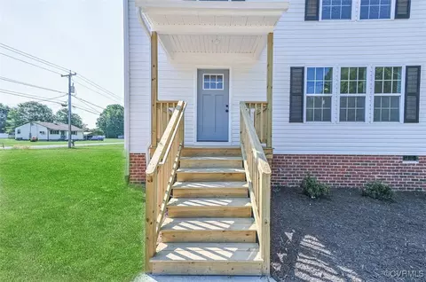 Exterior - 315 Riverside Dr, Lanexa, VA 23089 photo 3 of 4