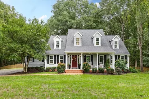 1970 Hawk Town Rd, Maidens, VA 23102