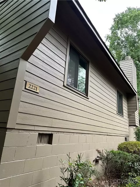 2221 Rocky Point Pkwy, Henrico, VA 23238