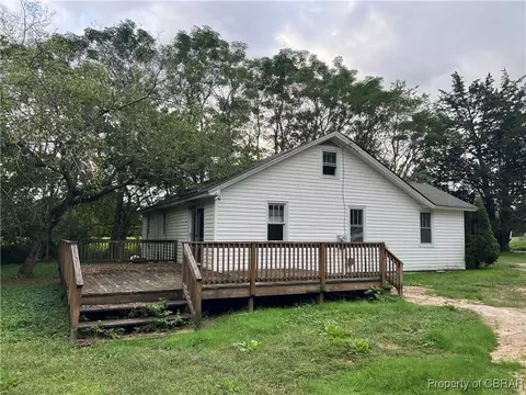 997 Barricks Mill Rd, Topping, VA 23169 photo 3